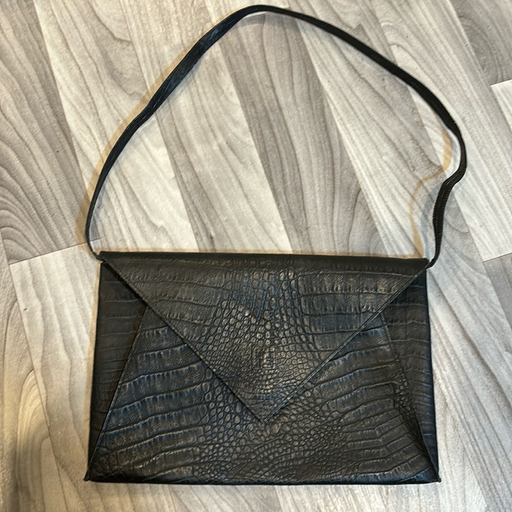 Fendi large crocodile embossed black leather clutch bag with removable straps - Picture 7 of 7